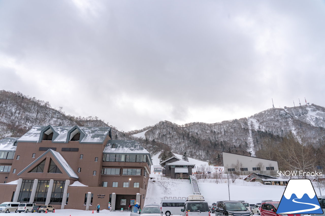 サッポロテイネ｜久しぶりの降雪で粉雪コンディション復活！ゲレンデ上部、2本の中斜面が絶好調(*^^)v